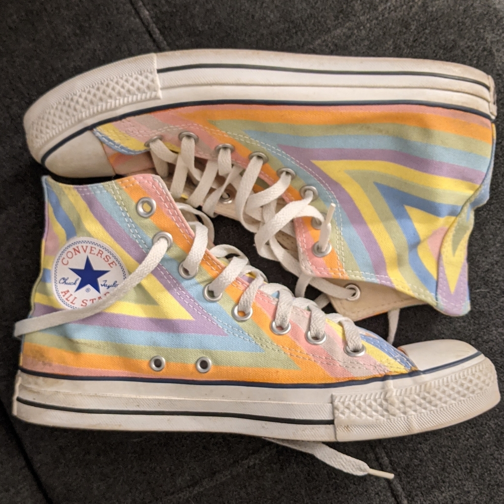 Pastel Rainbow Stripe Converse All-stars W9